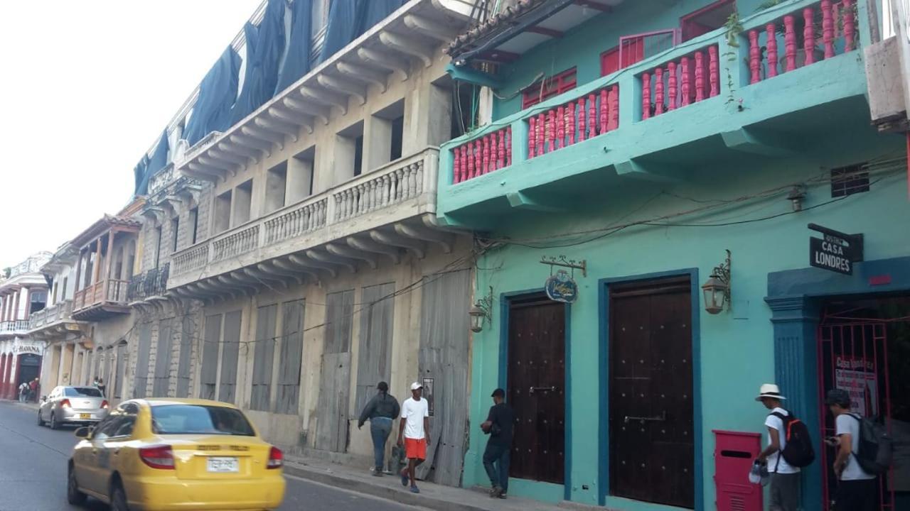868 Mikaili Spot Cartagena