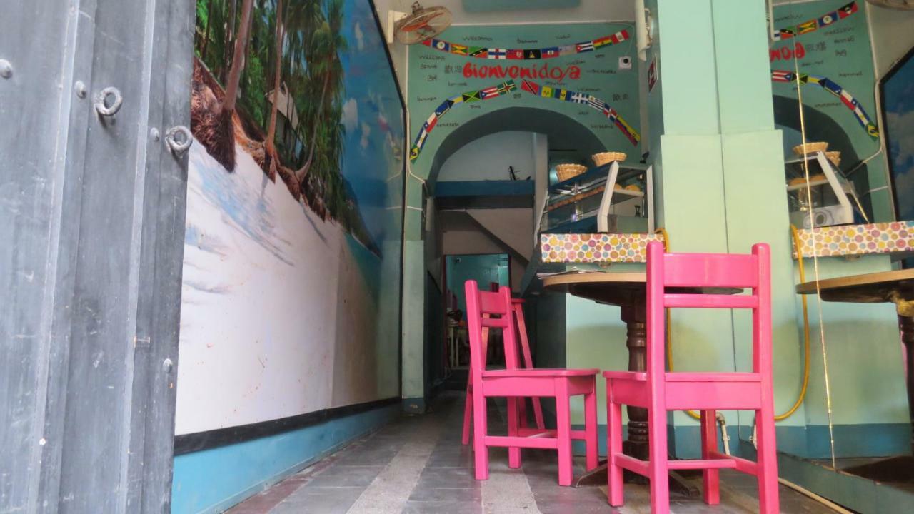 868 Mikaili Spot Pensión Cartagena